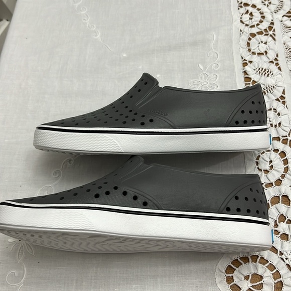 Native Shoes Gray Miles size M4/W6 - Picture 4 of 11